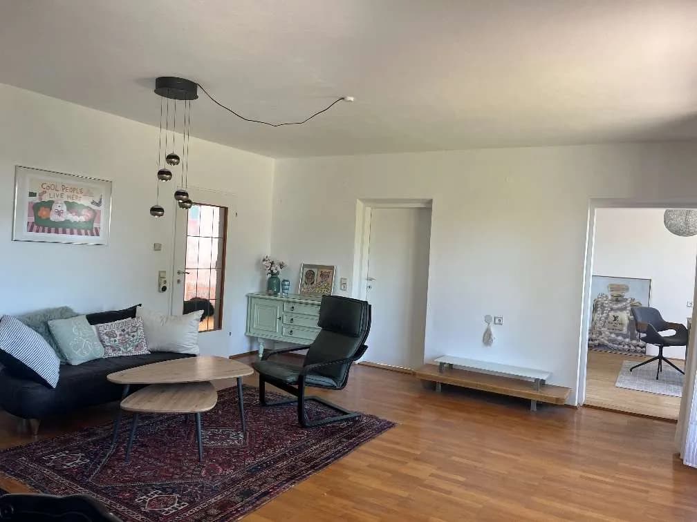 4-Zimmer-Wohnung mieten in Linz Land – 98 m², € 1.500 – Bild 3 von 9