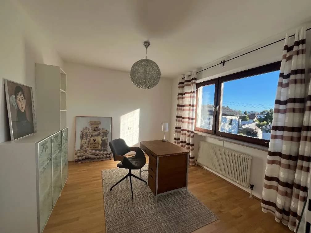 4-Zimmer-Wohnung mieten in Linz Land – 98 m², € 1.500 – Bild 5 von 9