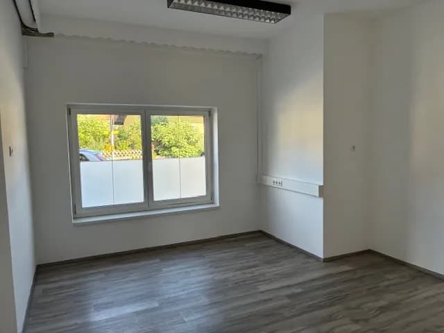 10-Zimmer-Gewerbeimmobilie kaufen in Hallein – 226 m², € 780.000 – Bild 4 von 12