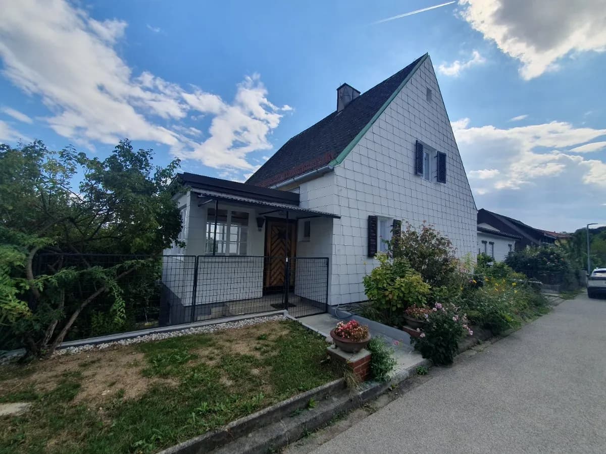 Haus mieten in Eisenstadt – 200 m², € 1.500 – Bild 1 von 47