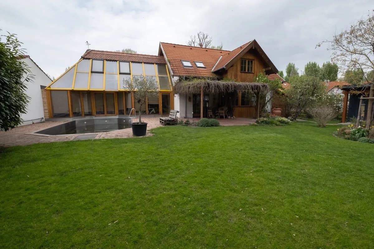 Haus kaufen in Wiener Neustadt – 230 m², € 750.000 – Bild 2 von 58