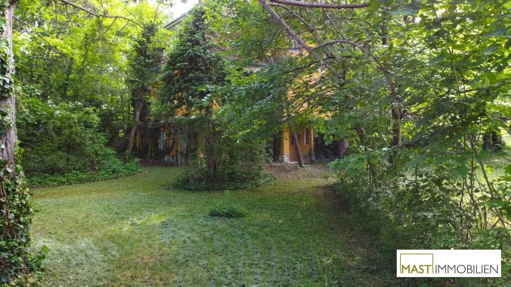 Grundstück kaufen in Mödling – 1 803 m², € 2.250.000