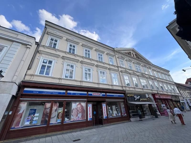 2-Zimmer-Wohnung mieten in Baden – 77,94 m², € 986