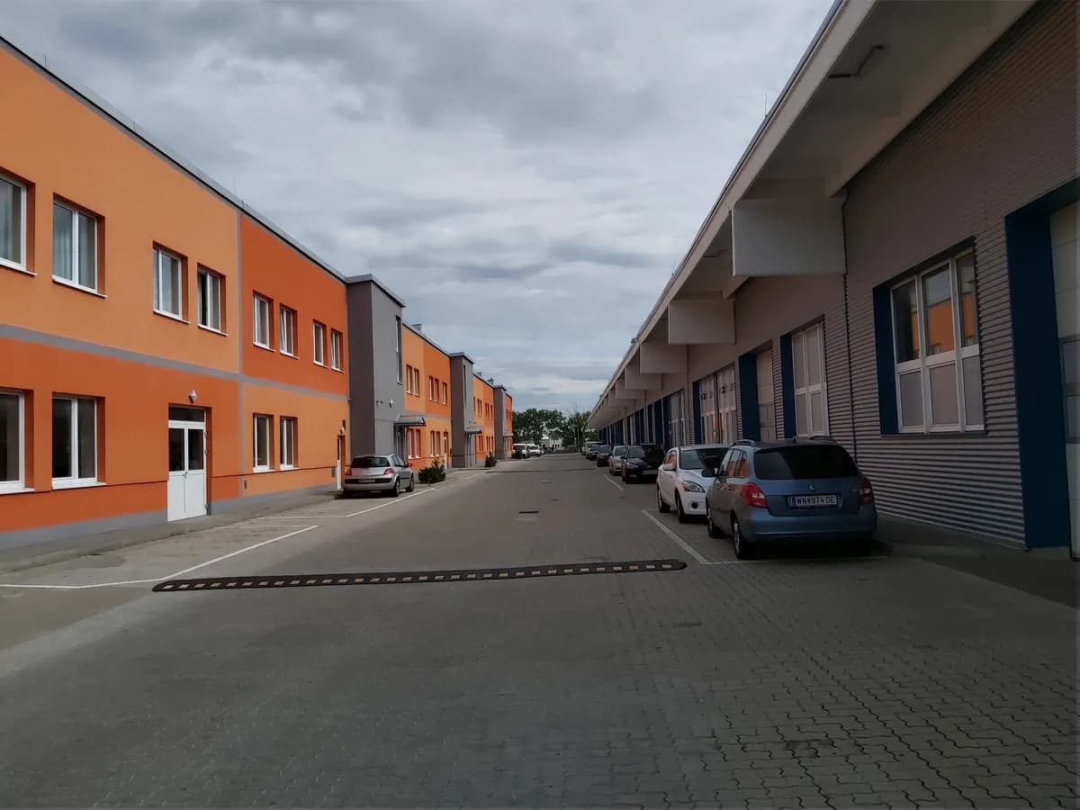 Gewerbeimmobilie mieten in Wiener Neustadt – 290 m² – Bild 10 von 29