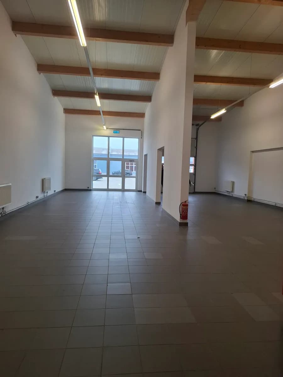 Gewerbeimmobilie mieten in Wiener Neustadt – 290 m² – Bild 26 von 29