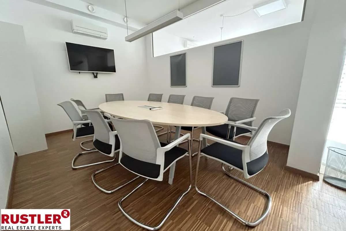 Gewerbeimmobilie mieten in Mödling – 191 m², € 3.493
