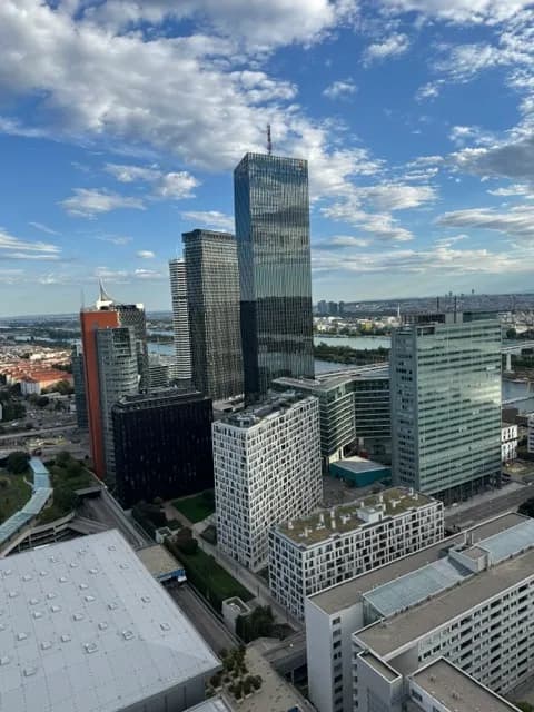 3-Zimmer-Wohnung mieten in Wien – 81 m², € 1.971 – Bild 2 von 3