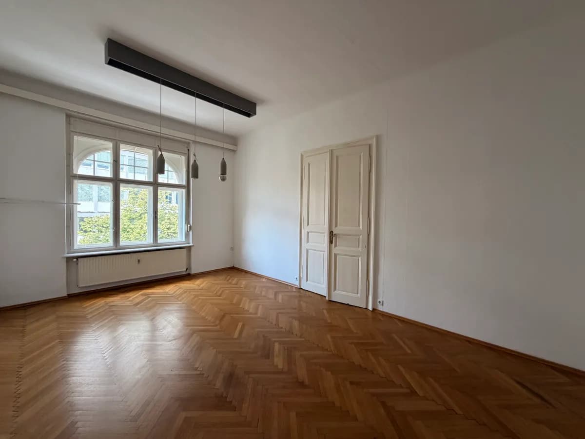 4-Zimmer-Wohnung mieten in Graz – 141 m², € 1.549