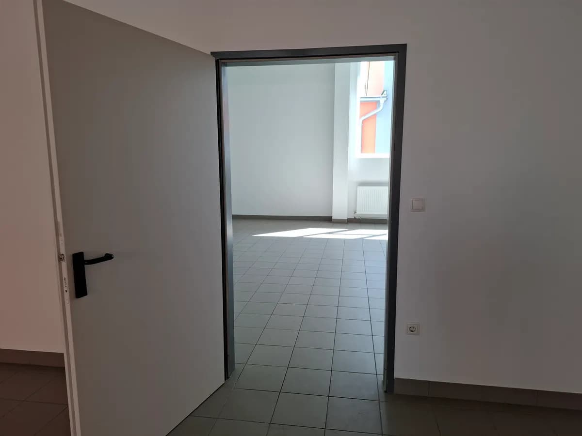 Gewerbeimmobilie mieten in Wiener Neustadt – 180 m² – Bild 5 von 24