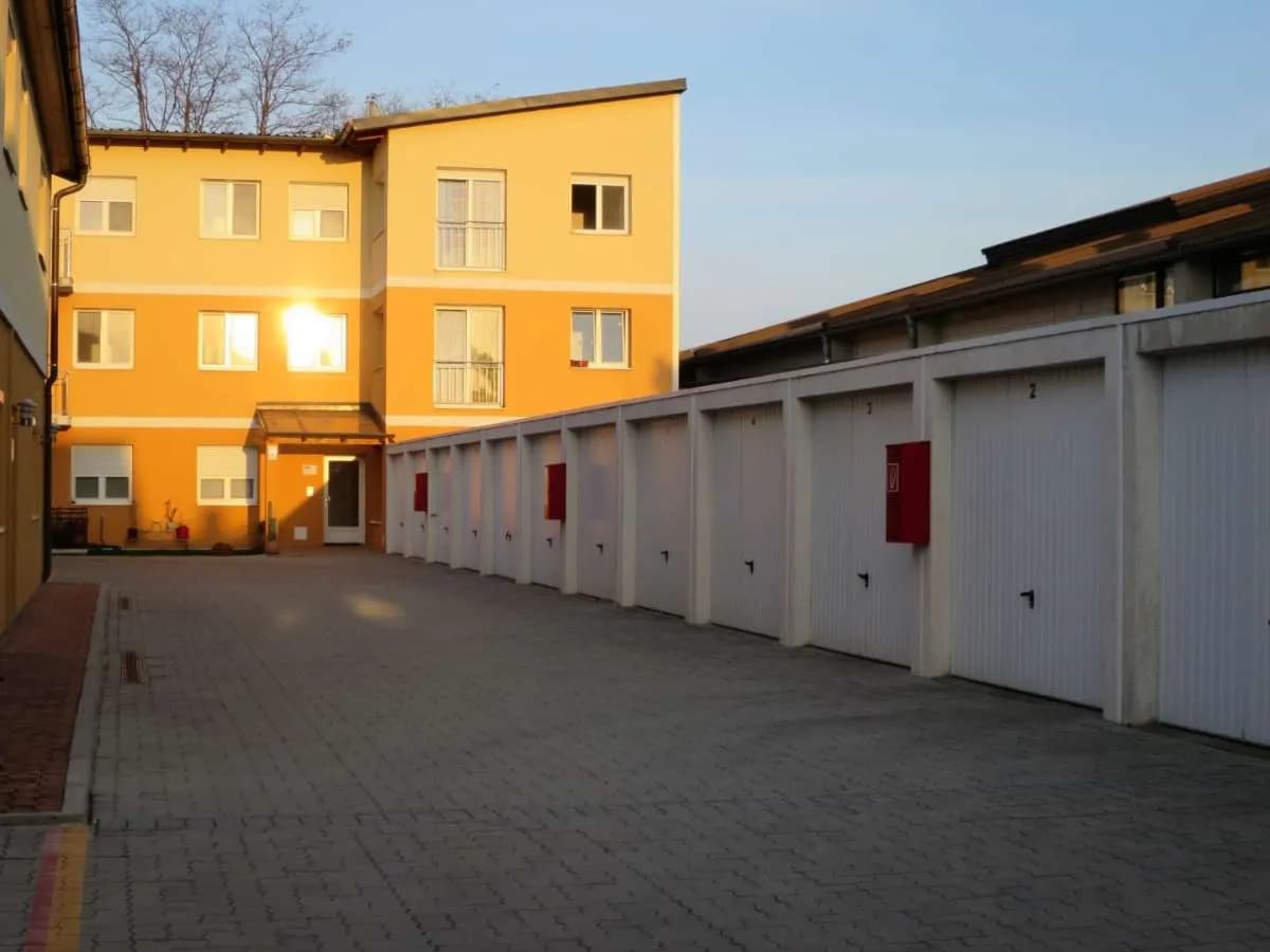 1-Zimmer-Gewerbeimmobilie mieten in Korneuburg – 30 m², € 650 – Bild 2 von 22