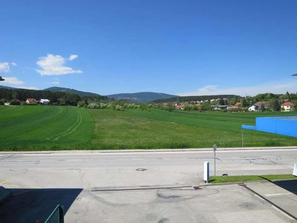 10-Zimmer-Immobilie kaufen in Neunkirchen – 1 300 m², € 599.999 – Bild 7 von 26