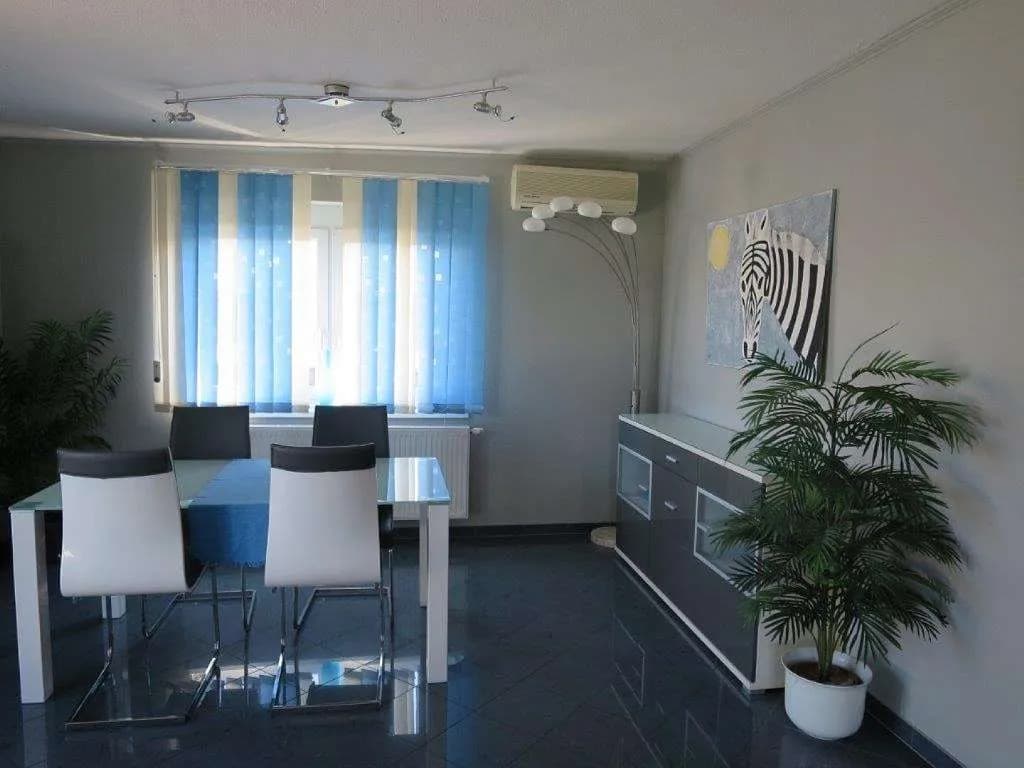 10-Zimmer-Immobilie kaufen in Neunkirchen – 1 300 m², € 599.999 – Bild 11 von 26