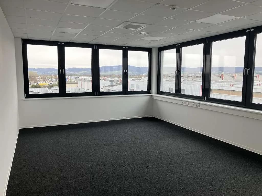 Gewerbeimmobilie mieten in Tulln – 21 000 m² – Bild 31 von 38