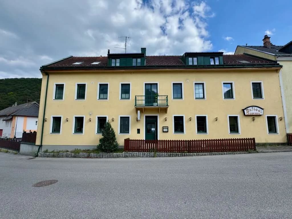 10-Zimmer-Gewerbeimmobilie kaufen in Baden – 514 m², € 799.000 – Bild 2 von 27