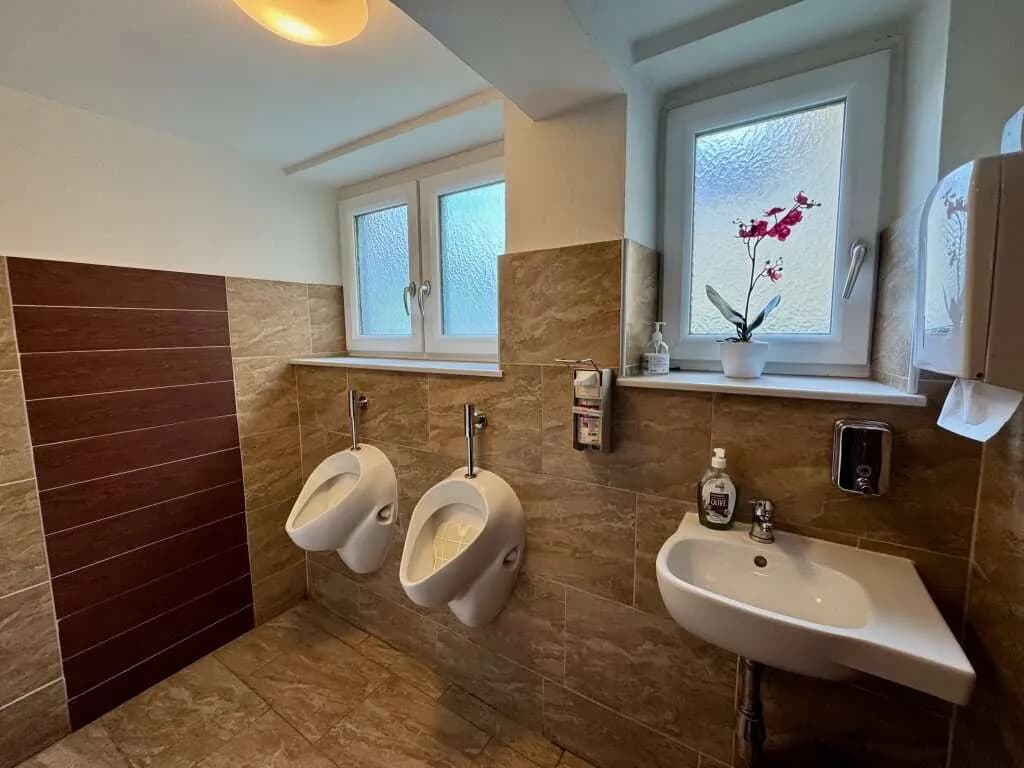 10-Zimmer-Gewerbeimmobilie kaufen in Baden – 514 m², € 799.000 – Bild 12 von 27