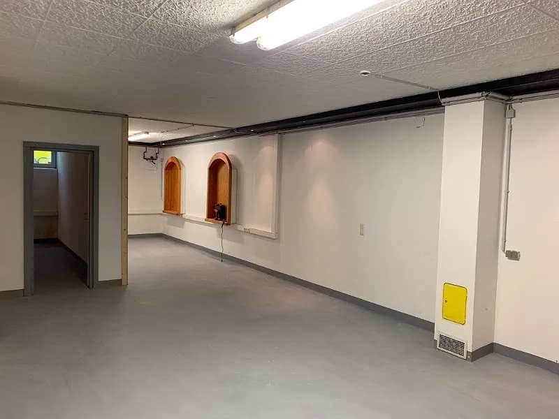 6-Zimmer-Gewerbeimmobilie mieten in Baden – 450 m², € 4 – Bild 5 von 10