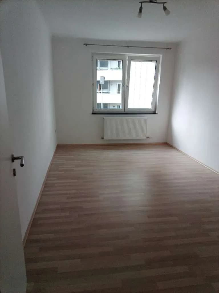 3-Zimmer-Wohnung mieten in Linz – 75 m², € 872 – Bild 3 von 8