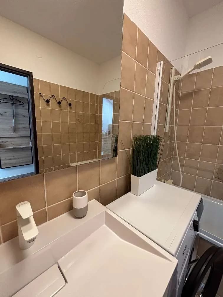 2-Zimmer-Wohnung kaufen in Gmunden – 65 m², € 175.000 – Bild 12 von 63