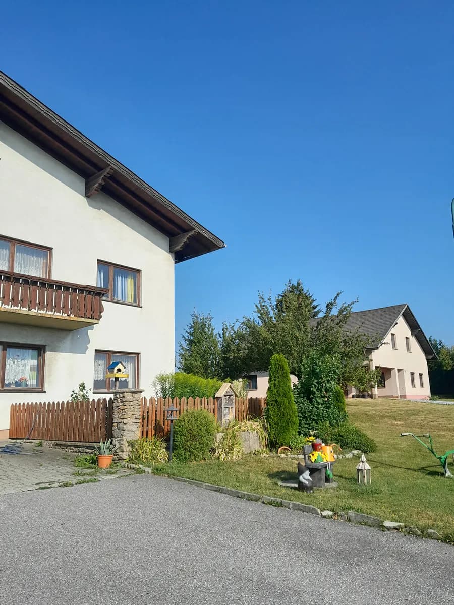 7-Zimmer-Immobilie mieten in Zwettl – 380 m², € 1.000 – Bild 1 von 20