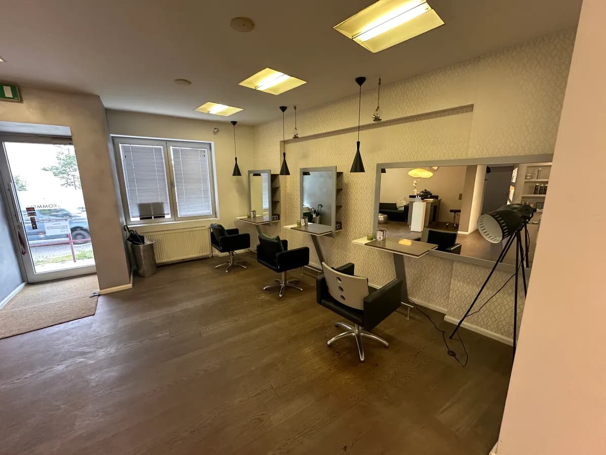 Gewerbeimmobilie mieten in Baden – 160 m², € 2.000 – Bild 13 von 18