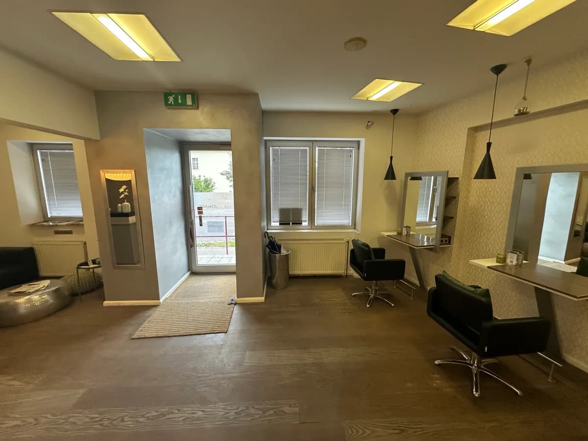 Gewerbeimmobilie mieten in Baden – 160 m², € 2.000 – Bild 14 von 18