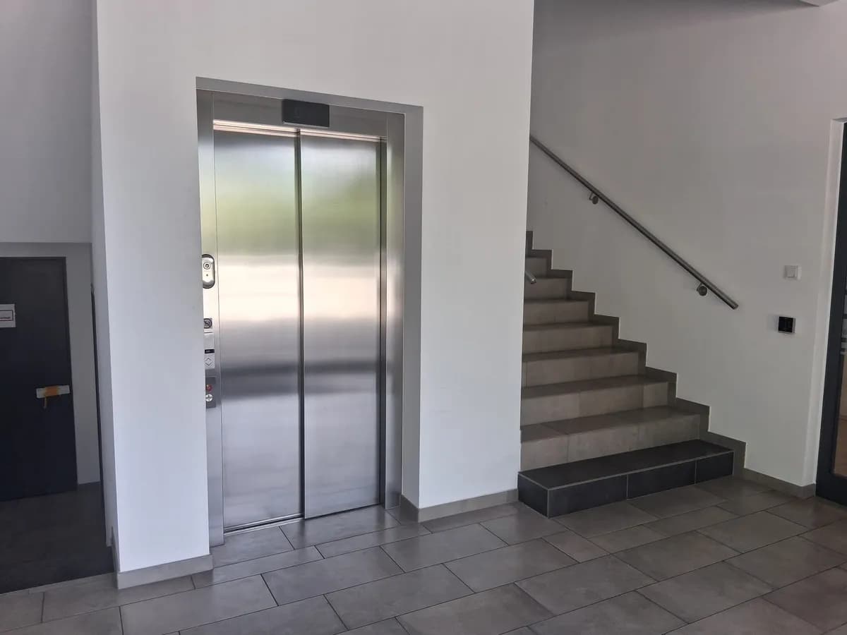 Gewerbeimmobilie mieten in Steyr-Land – 140 m², € 11 – Bild 3 von 9