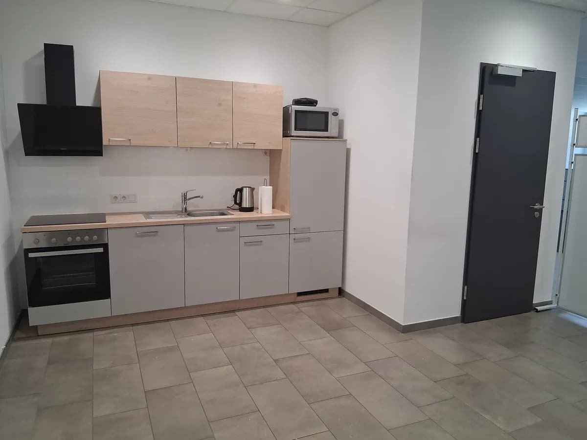 Gewerbeimmobilie mieten in Steyr-Land – 140 m², € 11 – Bild 6 von 9