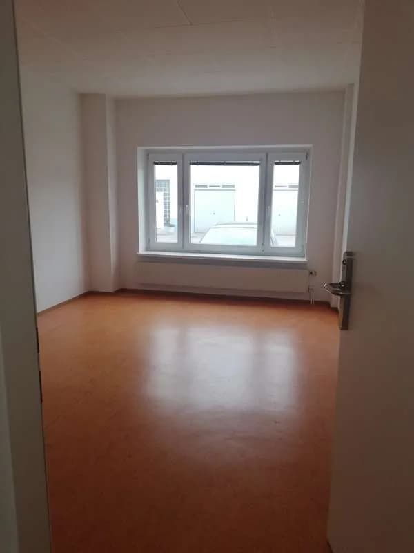Gewerbeimmobilie mieten in Wiener Neustadt – 22 m², € 420 – Bild 6 von 12