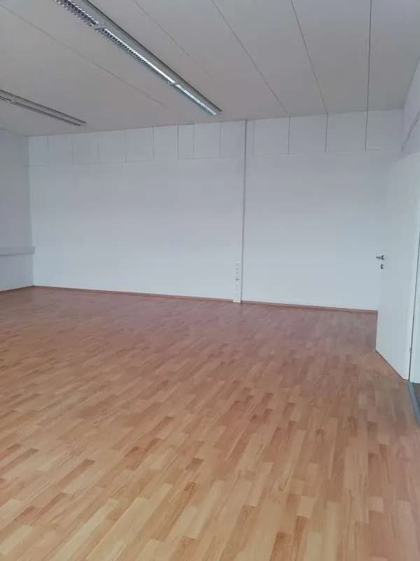 Gewerbeimmobilie mieten in Wiener Neustadt – 22 m², € 420 – Bild 7 von 12