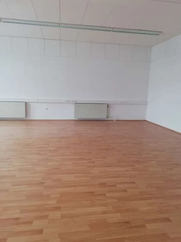 Gewerbeimmobilie mieten in Wiener Neustadt – 22 m², € 420 – Bild 8 von 12