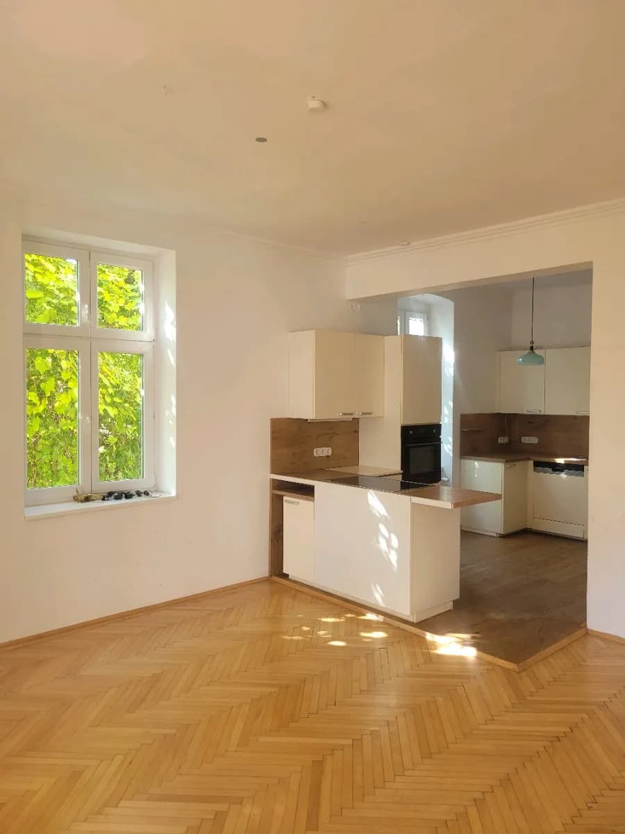 5-Zimmer-Wohnung mieten in Baden – 132 m², € 1.819 – Bild 1 von 35