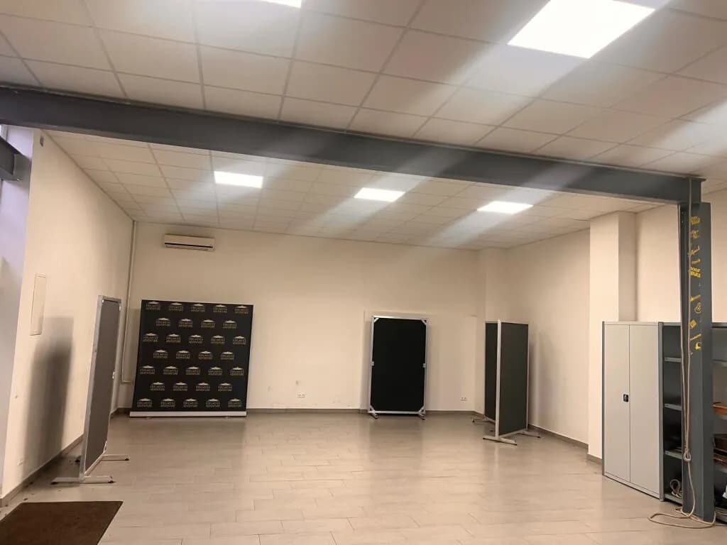 Gewerbeimmobilie mieten in Wiener Neustadt Land – 90 m², € 840 – Bild 2 von 11