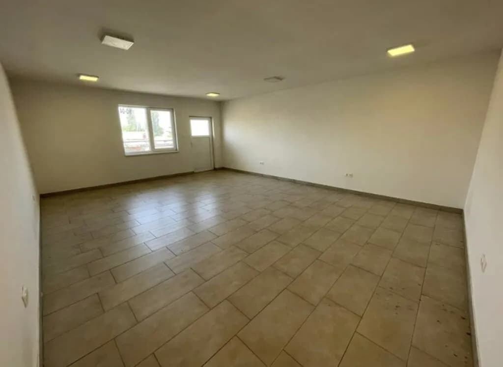 Gewerbeimmobilie mieten in Wiener Neustadt Land – 35 m², € 315 – Bild 3 von 12