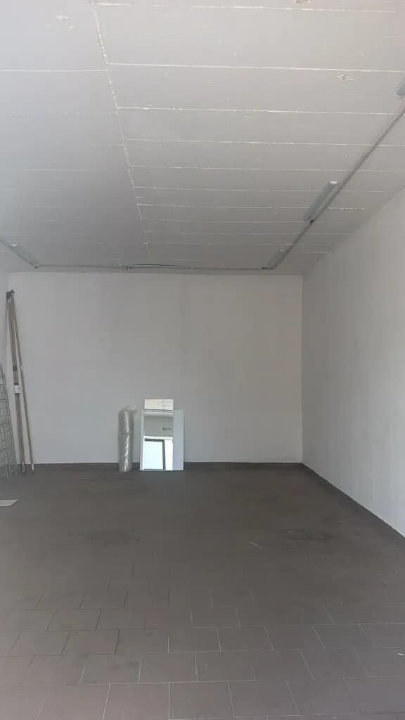 Gewerbeimmobilie mieten in Wiener Neustadt Land – 40 m², € 422 – Bild 2 von 9