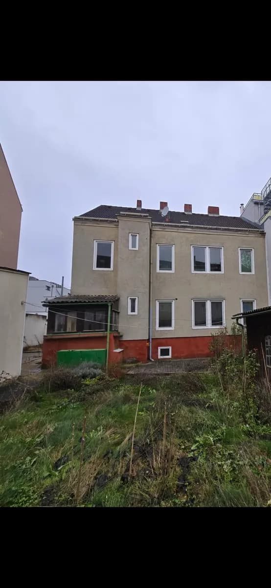 8-Zimmer-Haus kaufen in Wien – 200 m², € 1.200.000 – Bild 2 von 2