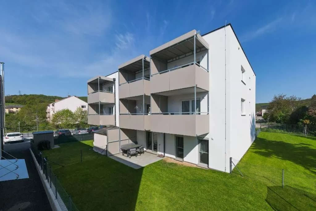 4-Zimmer-Wohnung mieten in Baden – 91 m², € 1.196
