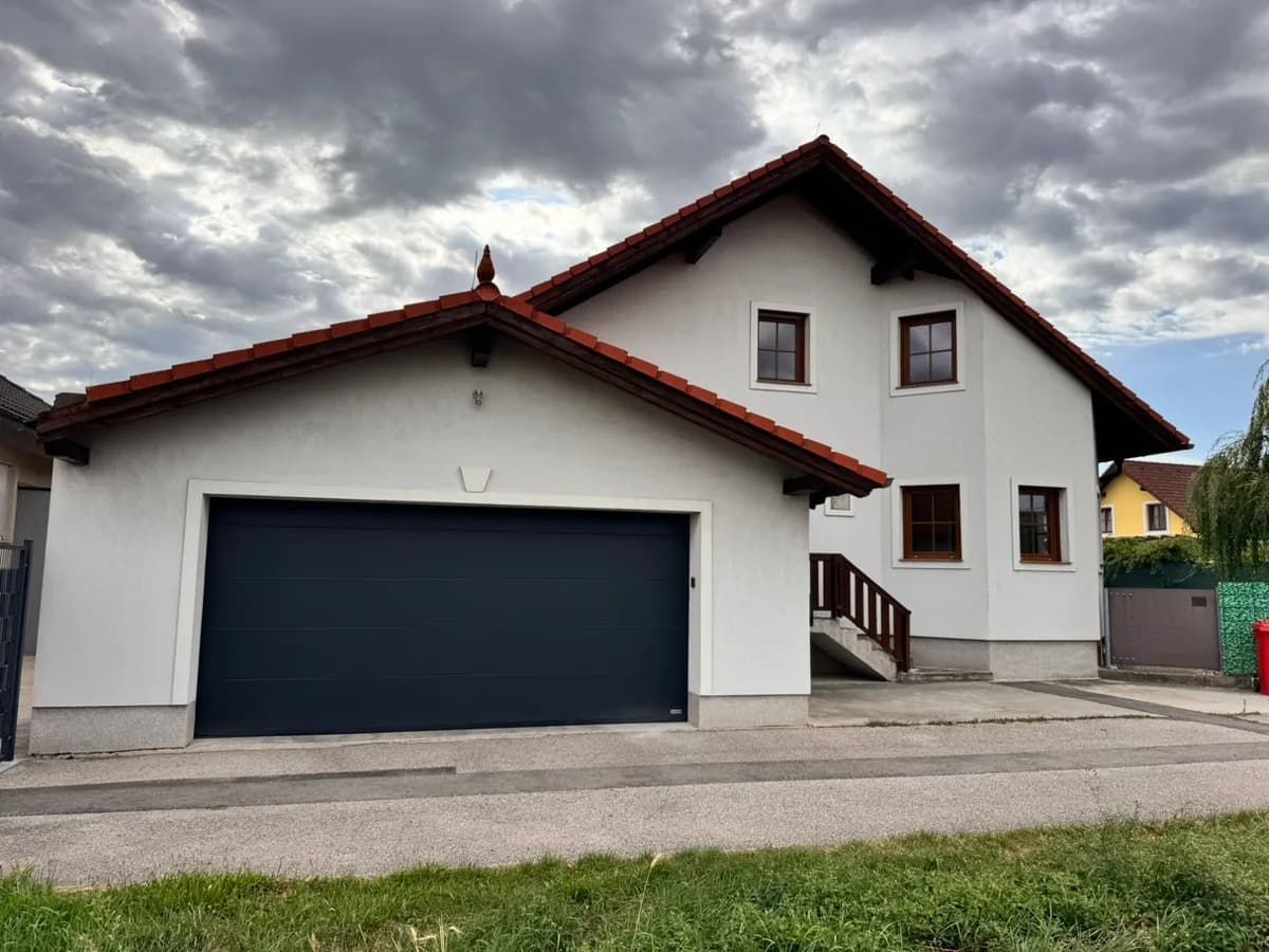 8-Zimmer-Haus kaufen in Bruck an der Leitha – 257 m², € 949.000 – Bild 2 von 24