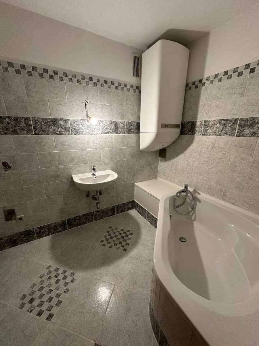 4-Zimmer-Wohnung mieten in Hollabrunn – 103 m², € 873 – Bild 3 von 11