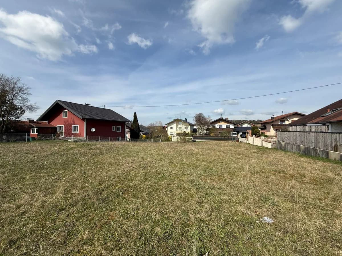 Grundstück kaufen in Braunau am Inn – 949 m², € 215.000 – Bild 2 von 2