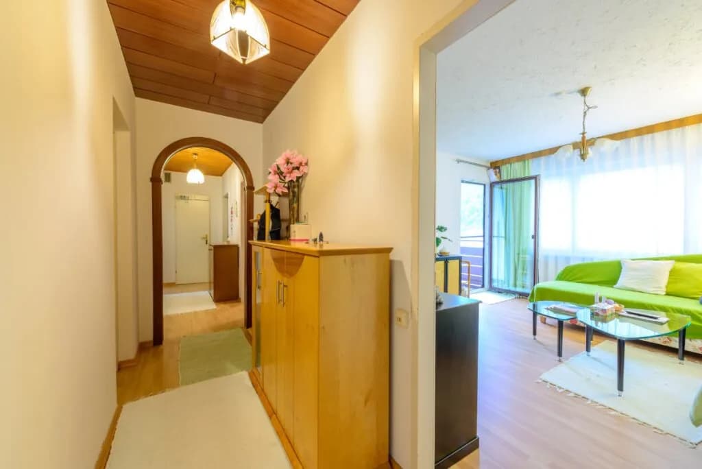 4-Zimmer-Wohnung kaufen in Gmunden – 86,1 m², € 215.000 – Bild 2 von 13