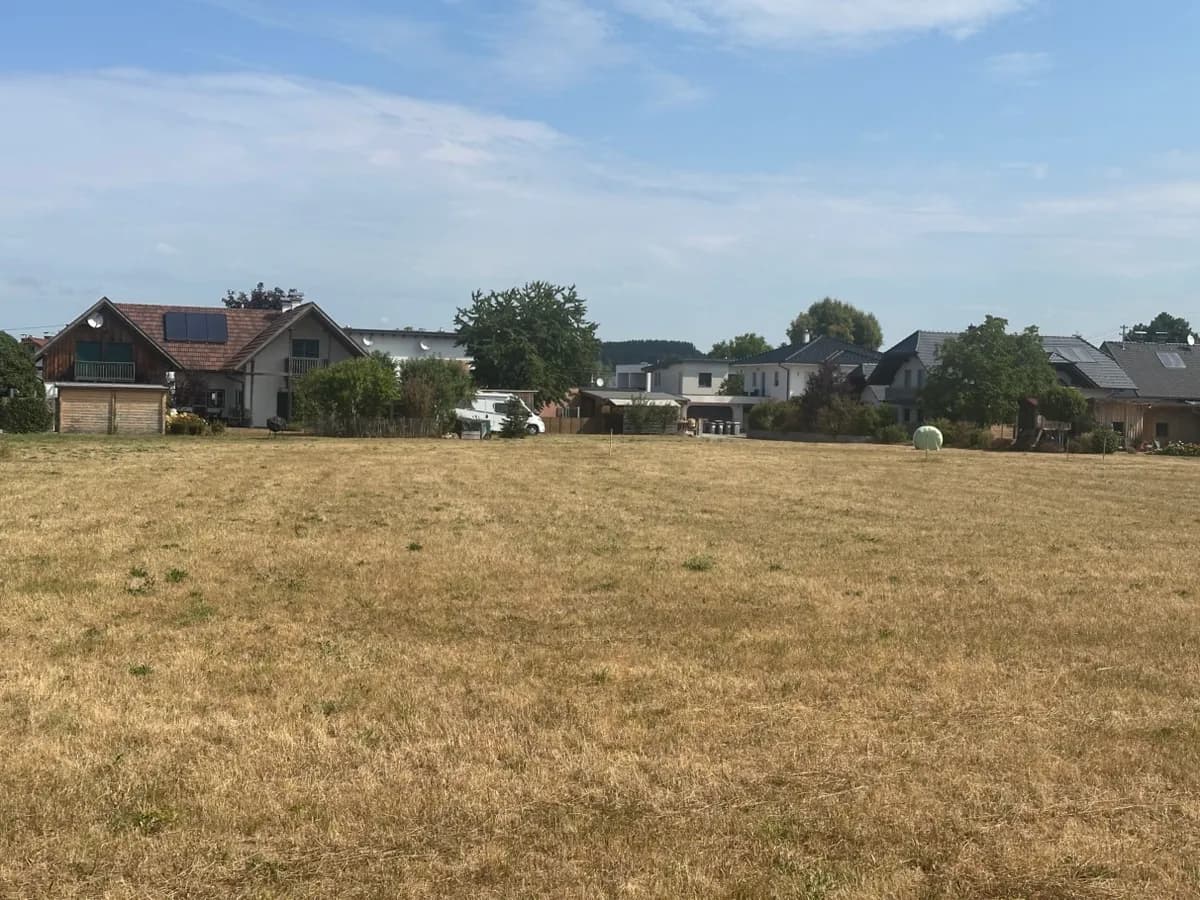 Grundstück kaufen in Gmunden – 696 m², € 199.999 – Bild 2 von 3
