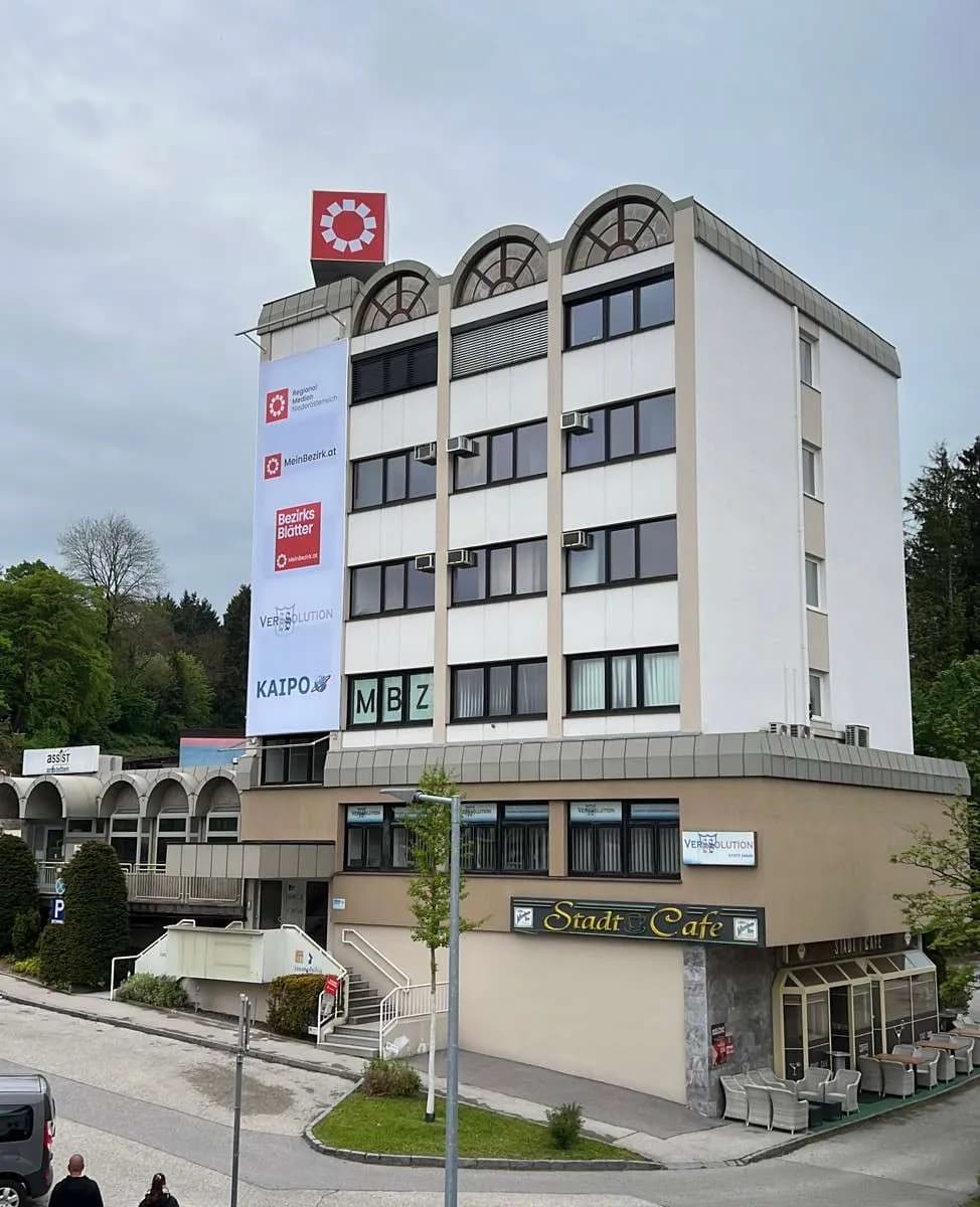 6-Zimmer-Gewerbeimmobilie mieten in Amstetten – 125 m², € 1.433