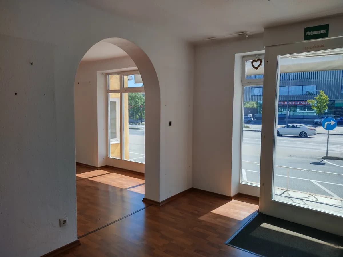 5-Zimmer-Gewerbeimmobilie mieten in Salzburg-Umgebung – 125 m², € 1.920 – Bild 5 von 14