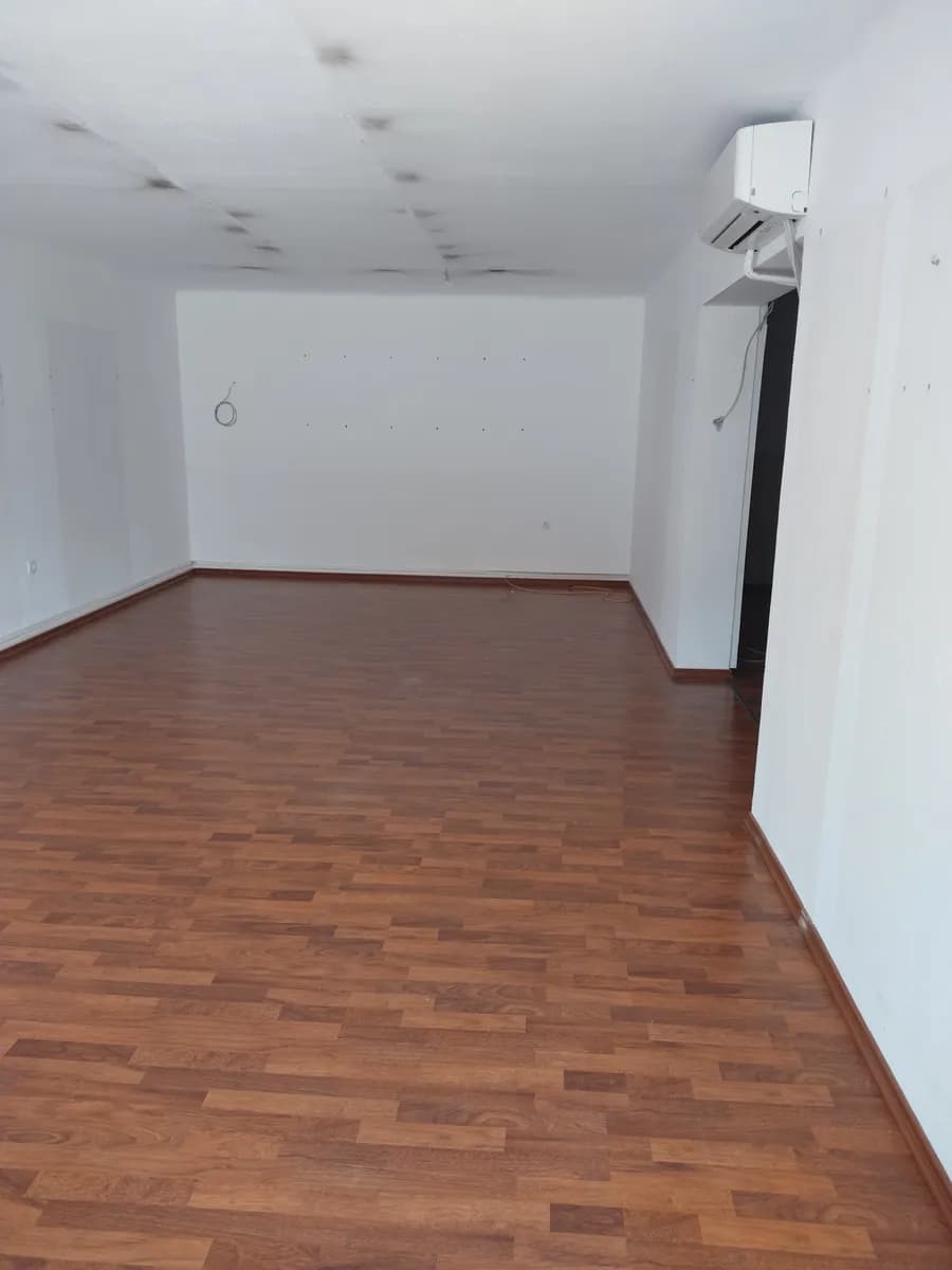 5-Zimmer-Gewerbeimmobilie mieten in Salzburg-Umgebung – 125 m², € 1.920 – Bild 9 von 14