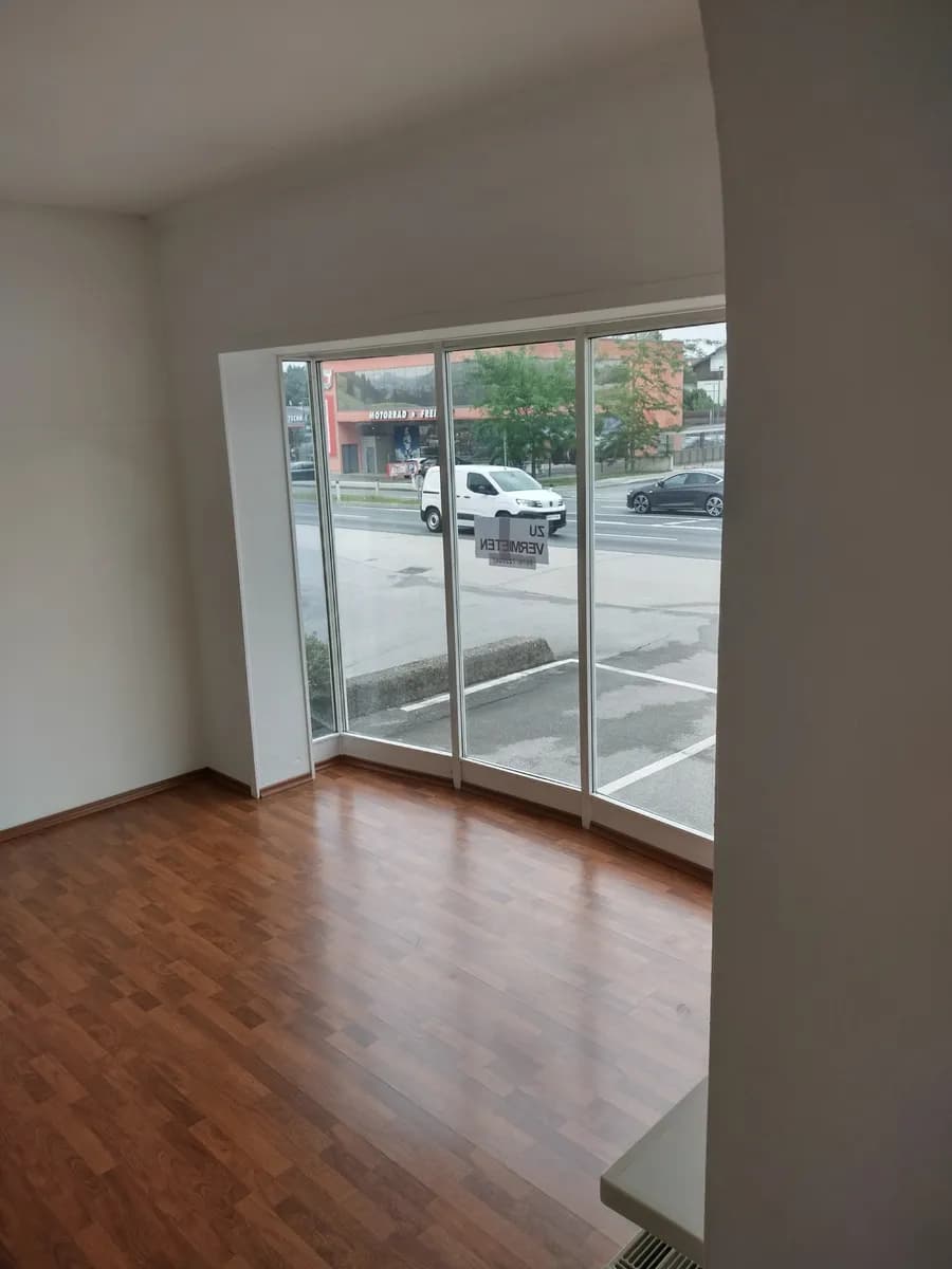 5-Zimmer-Gewerbeimmobilie mieten in Salzburg-Umgebung – 125 m², € 1.920 – Bild 11 von 14