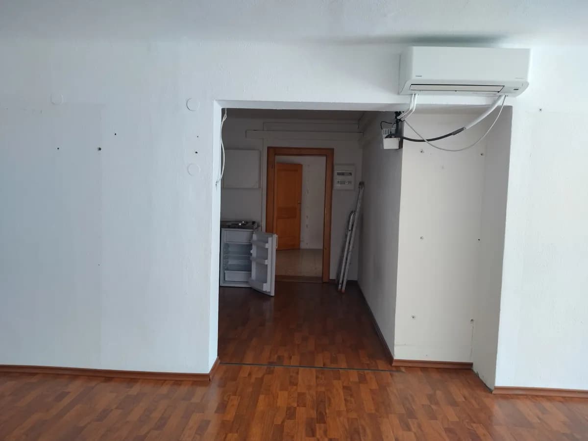 5-Zimmer-Gewerbeimmobilie mieten in Salzburg-Umgebung – 125 m², € 1.920 – Bild 12 von 14