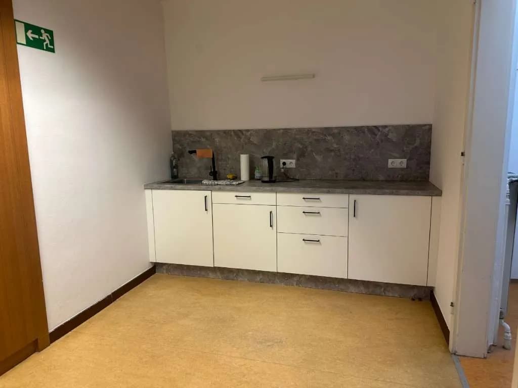 Gewerbeimmobilie mieten in Wiener Neustadt – 1 m², € 20 – Bild 3 von 18