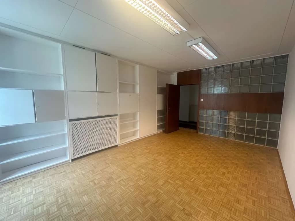 Gewerbeimmobilie mieten in Wiener Neustadt – 1 m², € 20 – Bild 6 von 18