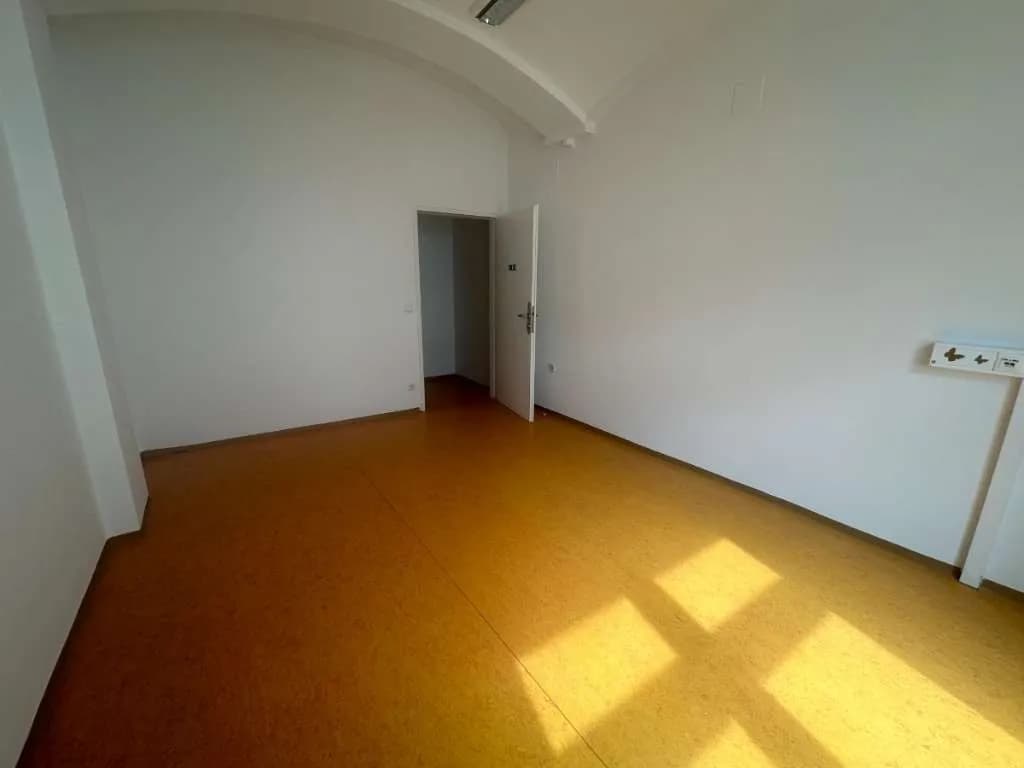 Gewerbeimmobilie mieten in Wiener Neustadt – 1 m², € 20 – Bild 10 von 18
