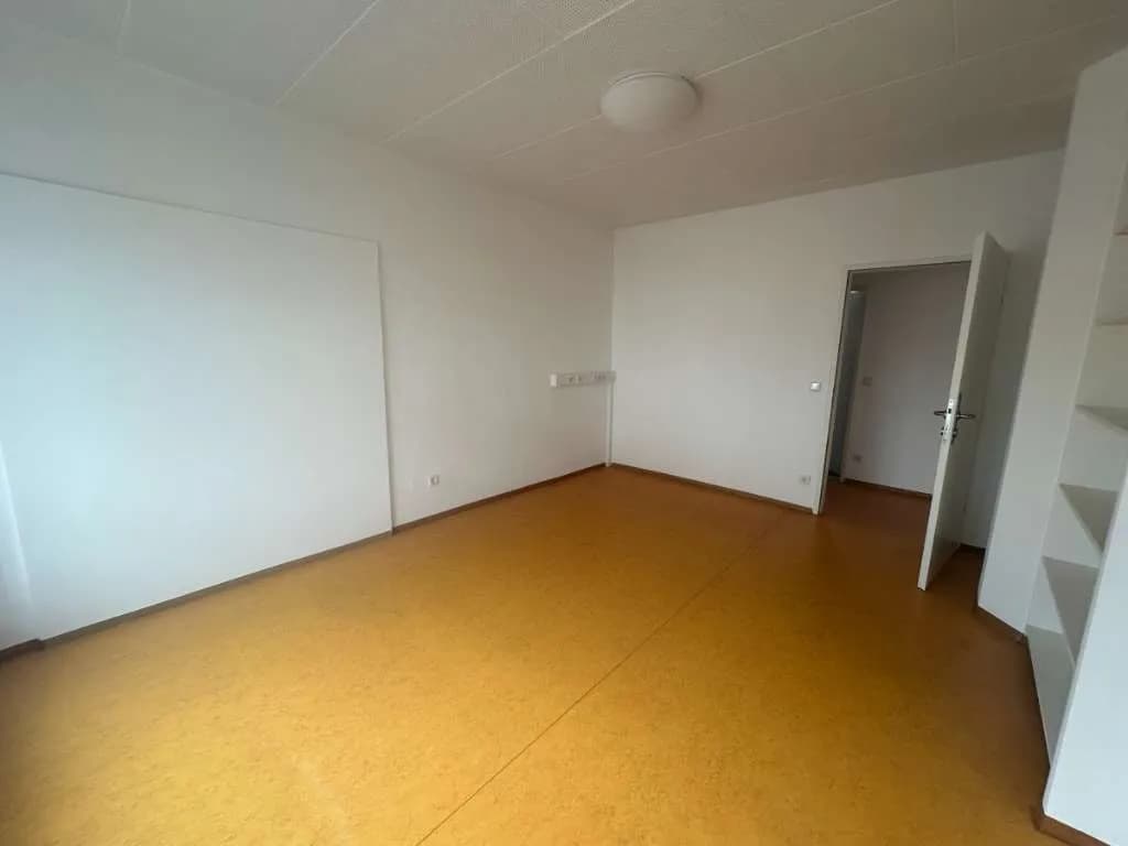 Gewerbeimmobilie mieten in Wiener Neustadt – 1 m², € 20 – Bild 12 von 18